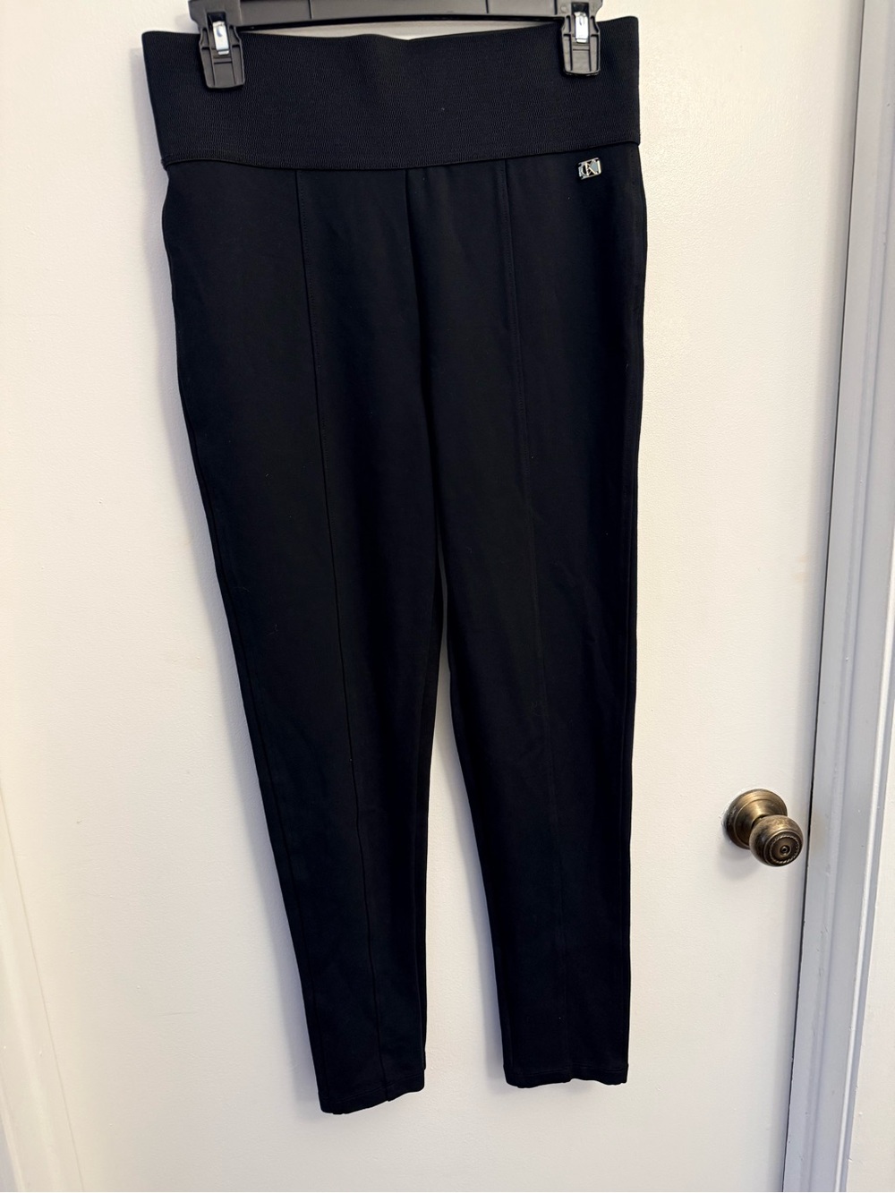 Calvin Klein Black Ponte Pull-On Skinny Pants